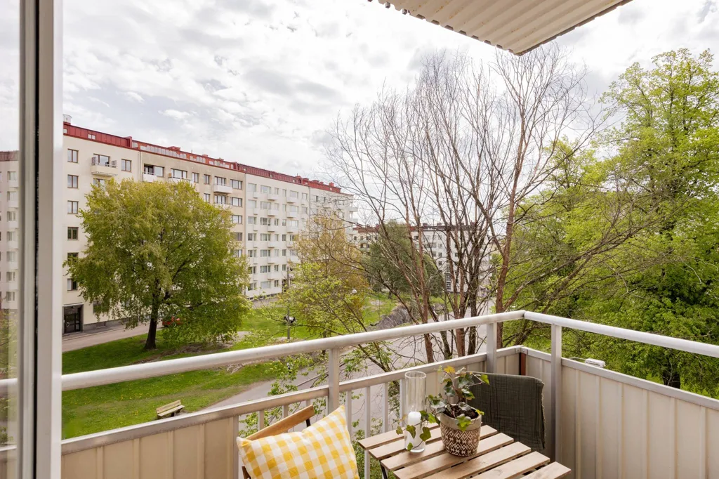 Rõdu - Funkis Flat with Balcony in Gothenburg