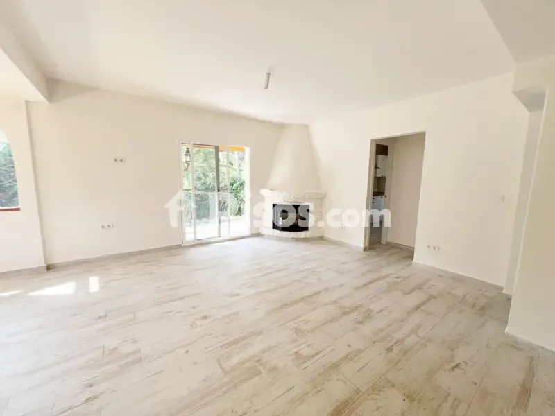 Séjour - Maison 4 pièces à ES