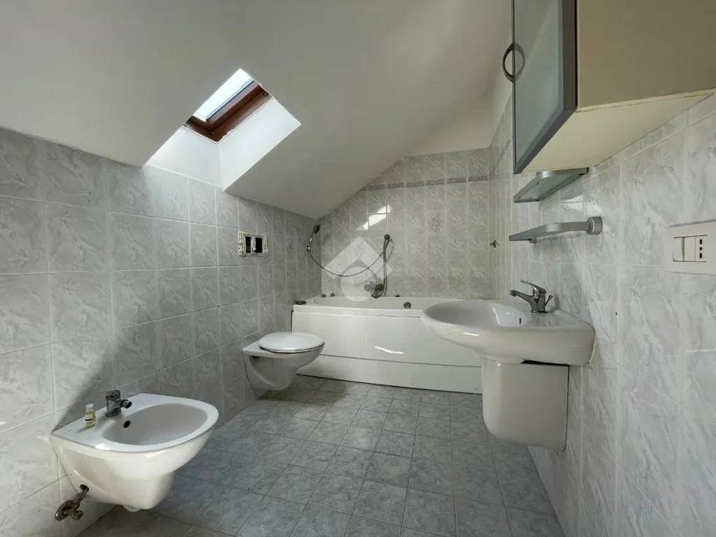 Vannitoad - Mansard Apartment with Terrace in Cassinasco