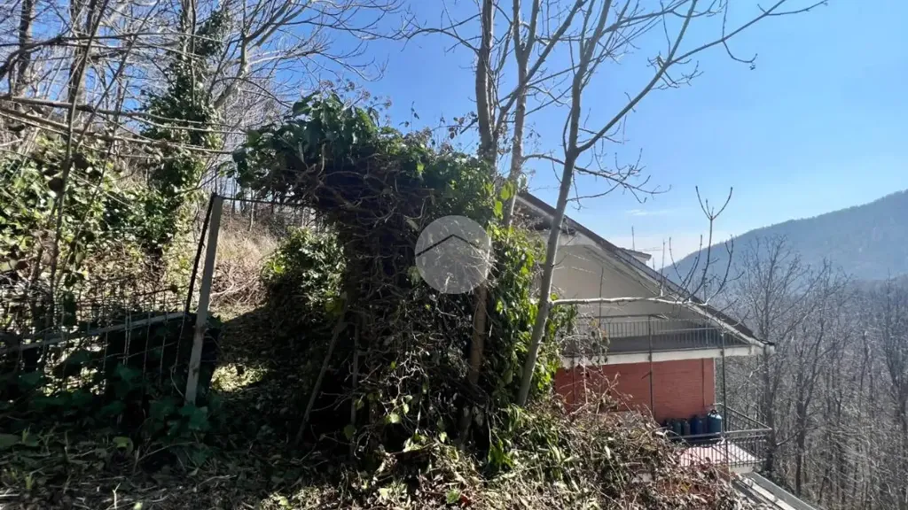Aed - Mansard Apartment with Panoramic View in Monastero di Lanzo