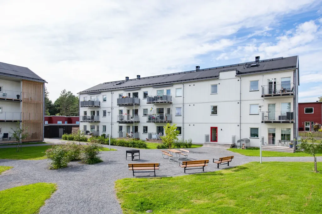 Aed - Modern Studio Flat with Balcony in Odenvallen