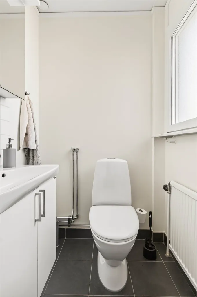 Vannitoad - Ensuite Villa with Garden in Jönåker