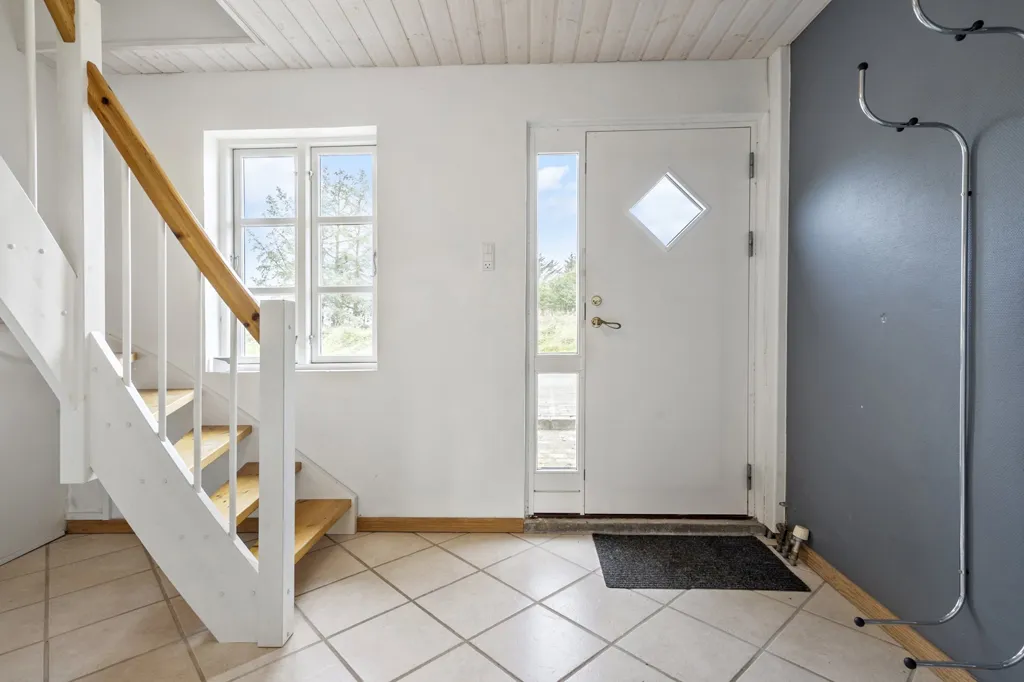 hallway_entrance