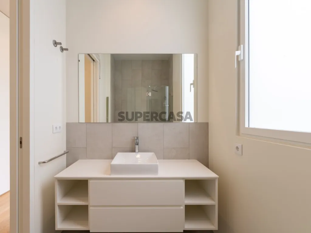 Vannitoad - Contemporary Villa with Pool in Estoril
