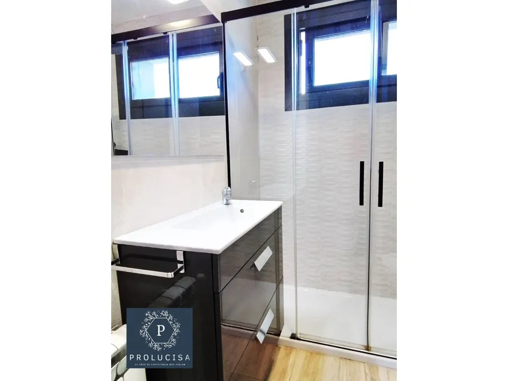 Salles de bain - Modern Chalet with Pool in Moraleja de Enmedio