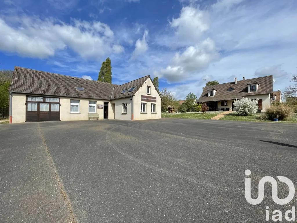 Välivaade - House with Commercial Space in Berchères-sur-Vesgre