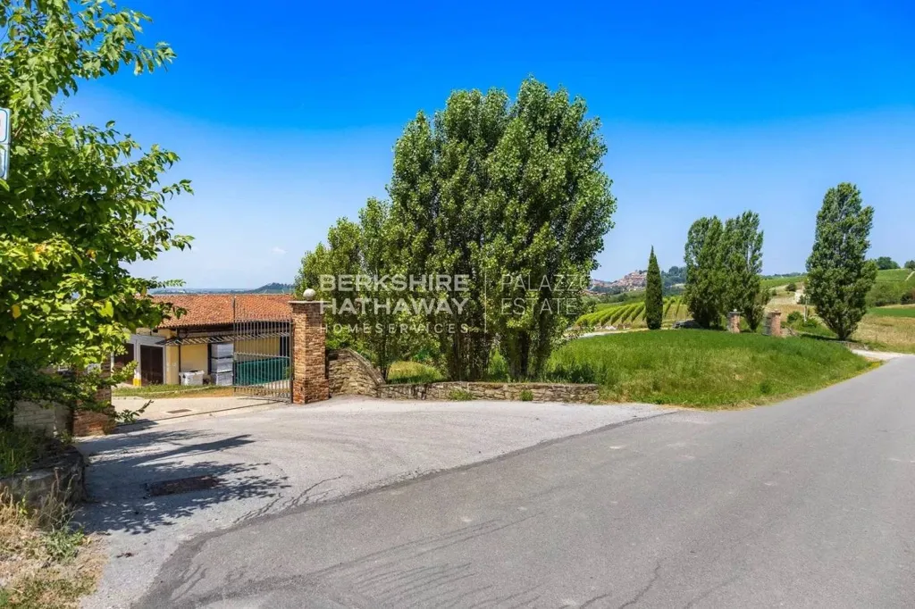 Välivaade - Casale with Pool in Monforte d'Alba