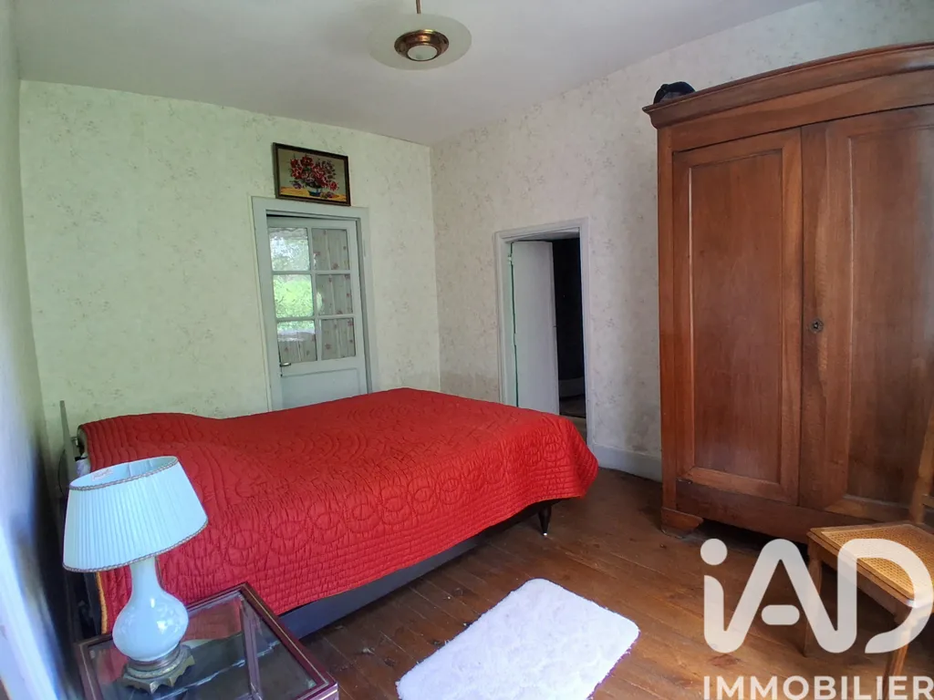 Magamistoad - City Centre House with Renovation Potential in Vibrant Area
