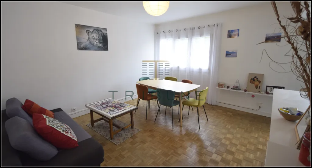 Séjour - Appartement avec Garage et Terrasse dans le Quartier Recherché