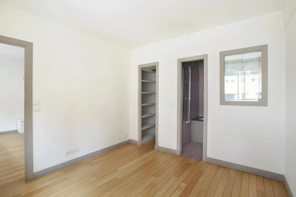 Pièces - Appartement avec Vue Sud-Est au 16e Arrondissement