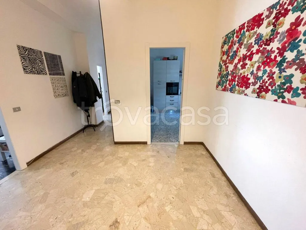 Entrée - Central Apartment with Balcony in Modena
