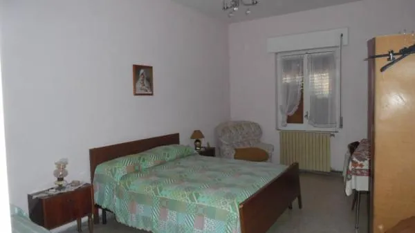 Bedrooms - Rustic Property with Large Garden in Sant'Angelo Dei Lombardi