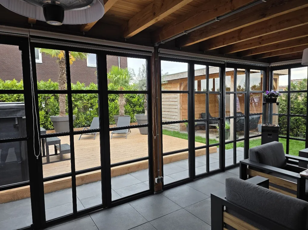 Terrass - Detached House with Business Hall in Breda
