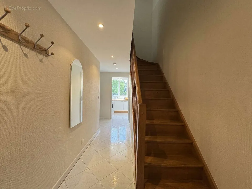Esik - Duplex with Garden in Annecy-Vieugy