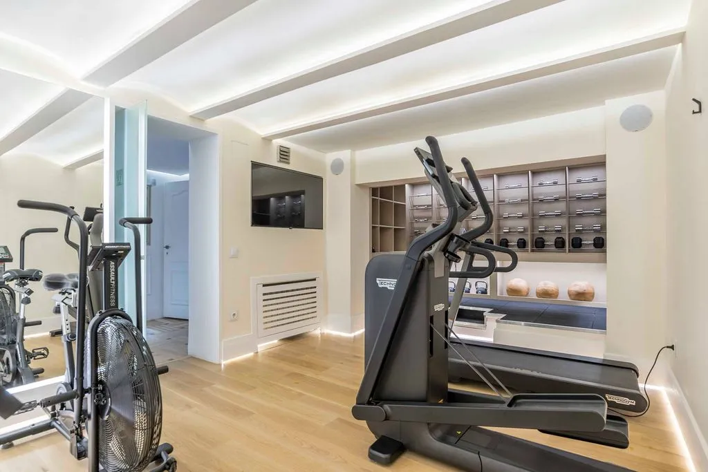 Rooms - Luxury Detached House with Pool in La Florida, Madrid