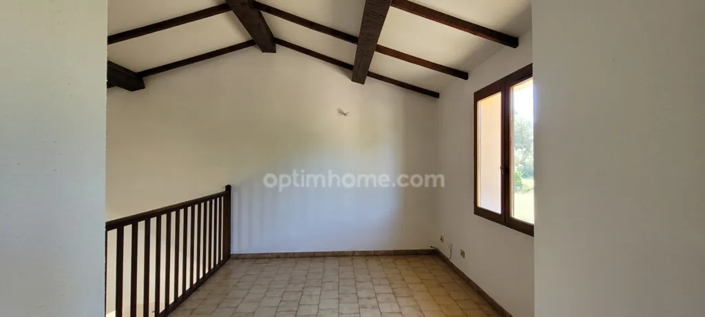 Entrée - Villa Traditionnelle avec Jardin à Correns