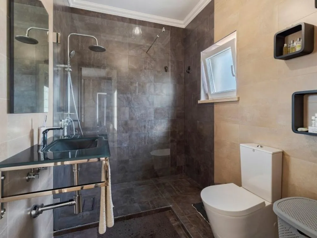 Bagni - 4-Bedroom Villa with Pool in Setúbal