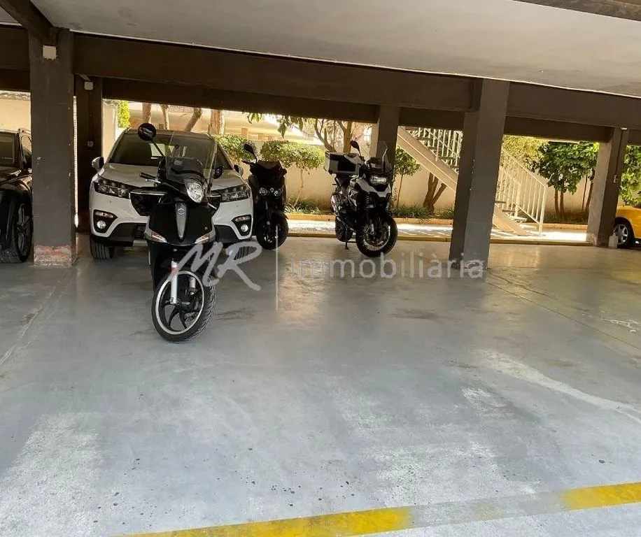 Garage - Luxury Penthouse with Pool in Gavà