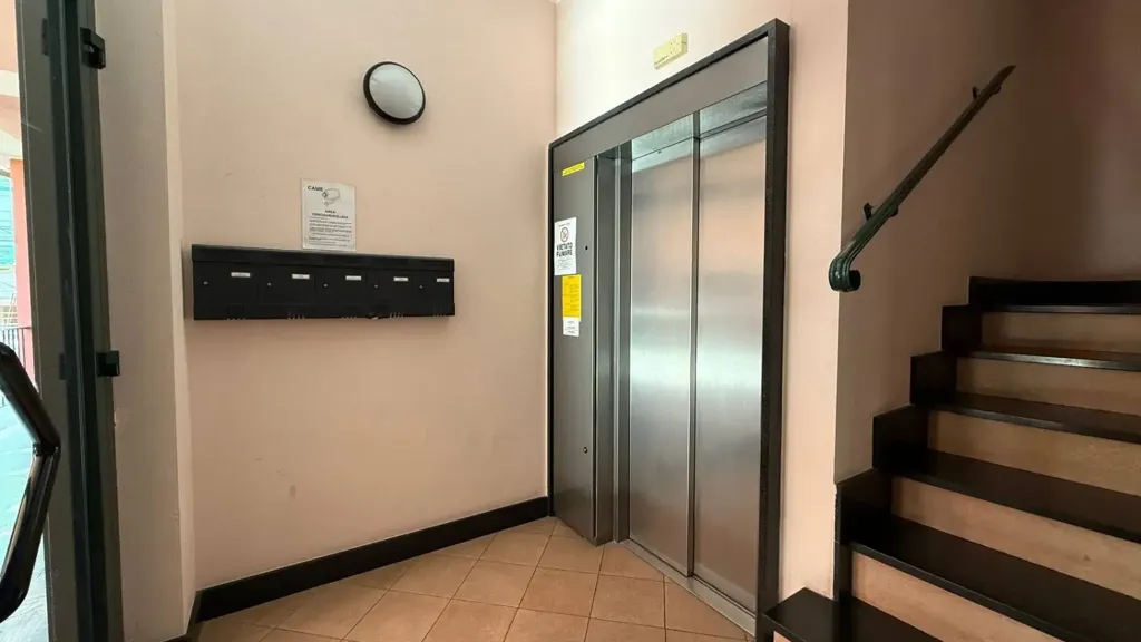 Entrée - Modern Apartment with Terrace in Loano
