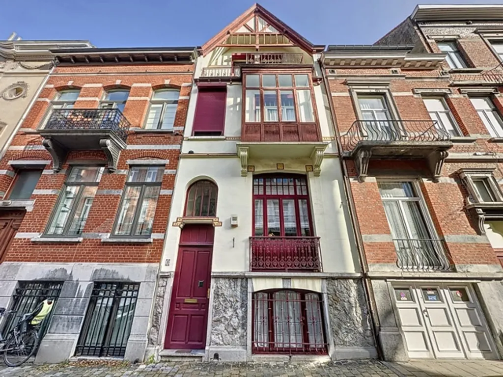 Exterior - Charming House with Garden in European Quarter
