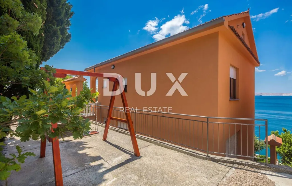 Aed - Two-Unit House with Sea View in Karlobag
