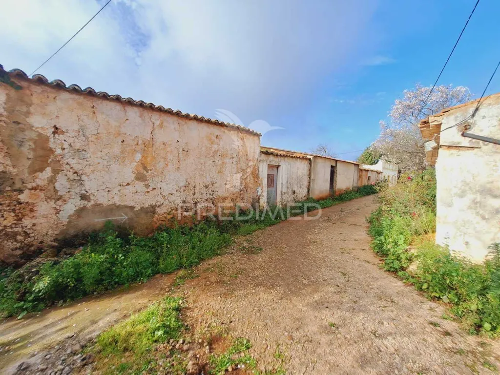 Aed - Ruin with Potential in Esteval do Mouros