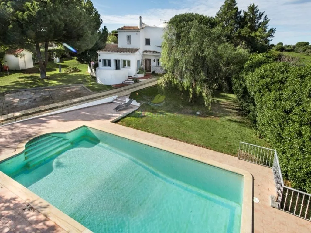 Õhuvaade - Luxury Villa with Pool in Porches, Lagoa