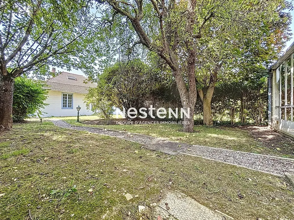 Jardin - Maison avec Piscine et Jardin à Issy-les-Moulineaux