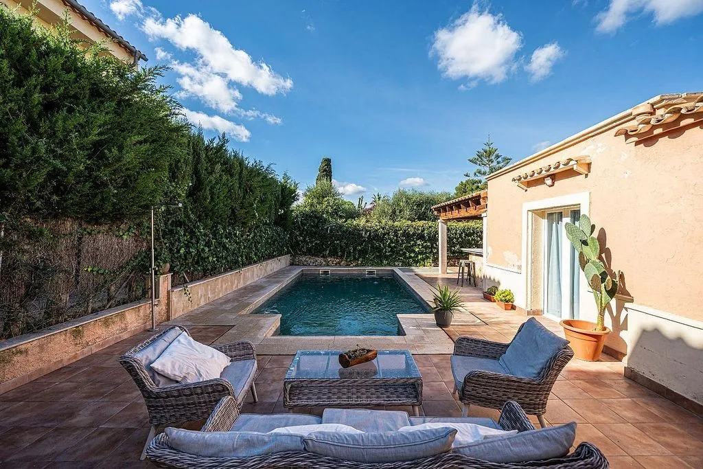 Pool - Chalet with Pool and Terrace in Cala Romántica