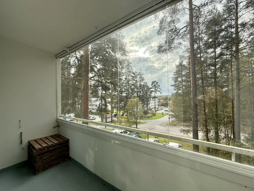Balcone - Spacious Apartment with Balcony in Turengi
