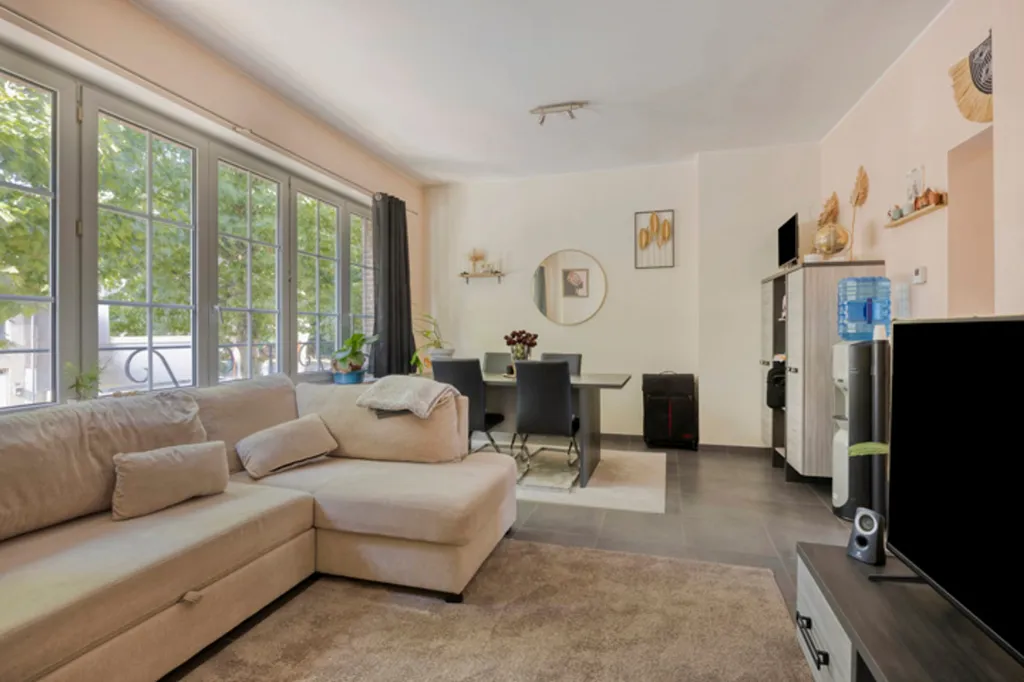 Séjour - Appartement de rez-de-chaussée avec grande terrasse à Zellik
