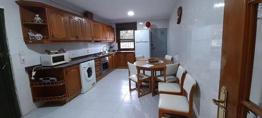 Cuisine - Chalet with Garden and Air Conditioning in Elche