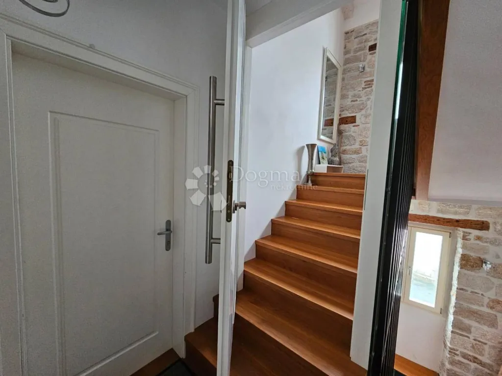 Toad - Apartment with Sea View in Rovinj Centre