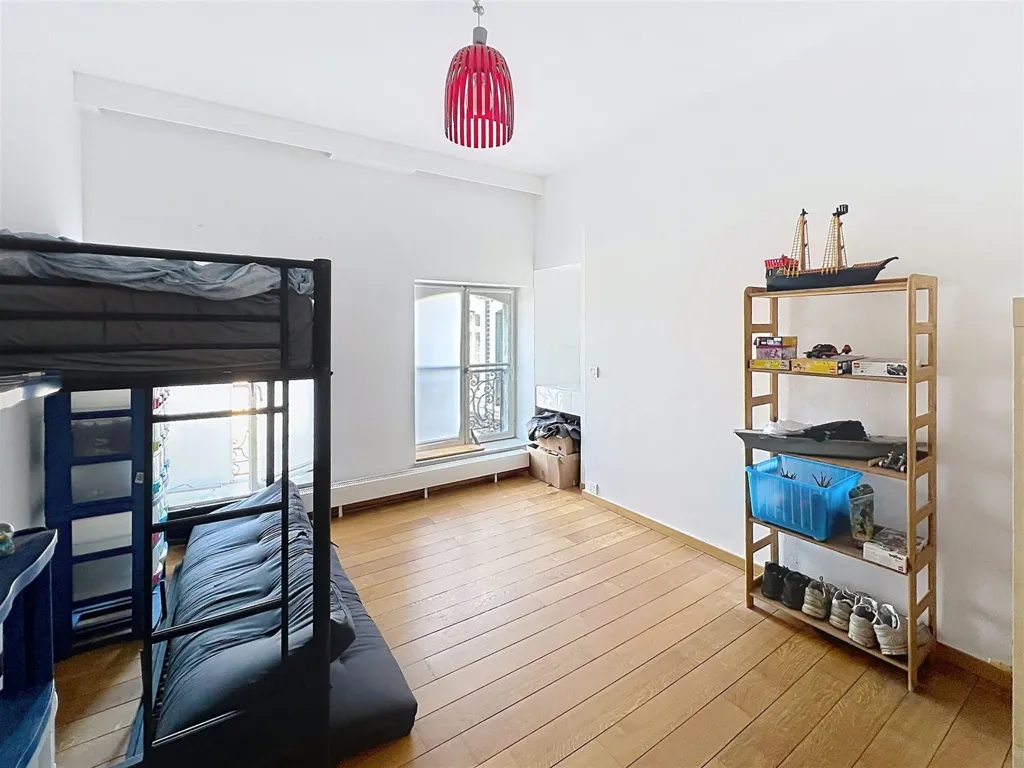 Chambres - Appartement de Luxe avec Garage et Jardin à Liège