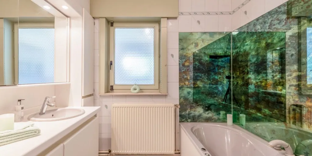 Salles de bain - Villa Rénovée avec Jardin à Merelbeke