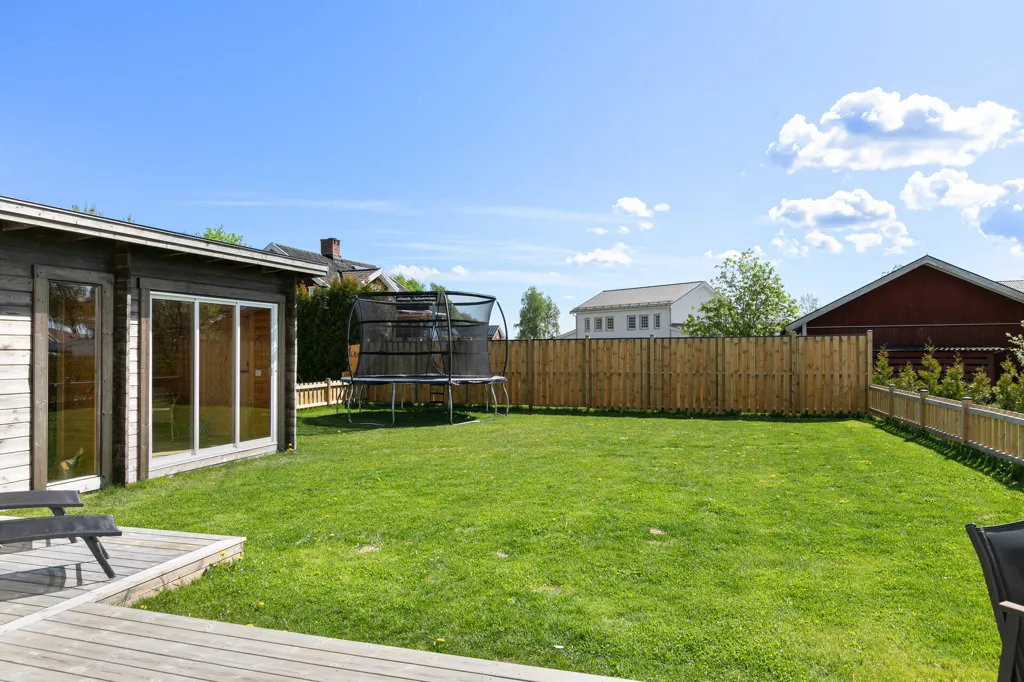 Garden - Modern Bungalow with Garden in Säljan