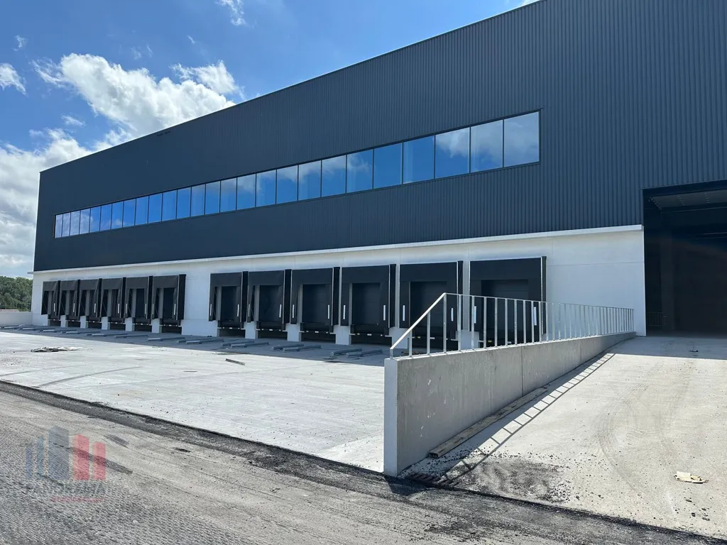 Välivaade - High-End Logistics Site near Péruwelz