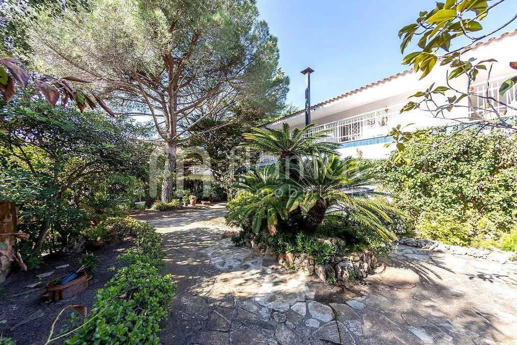 Jardin - Luxury Villa with Sea View in Lloret de Mar