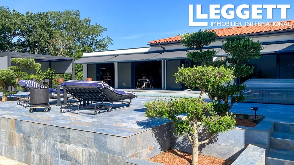 Bassein - Contemporary Eco Villa with Pool near Fleurance