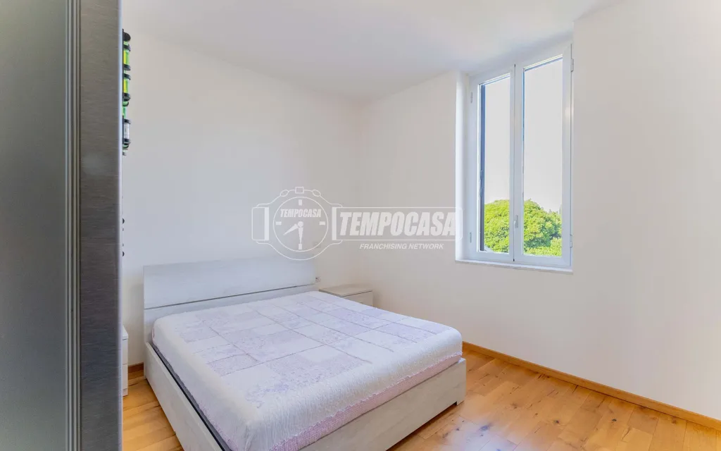 Magamistoad - Brightly Lit Two-Bedroom in Novate Milanese
