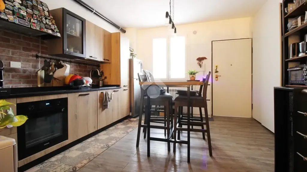 Kitchen - Terraced Apartment with Private Garden in Prato