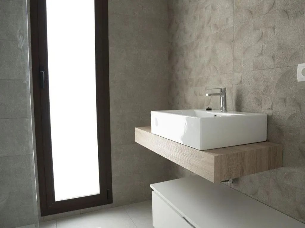 Bathrooms - Luxury Villa with Pool in Polop, Valencia