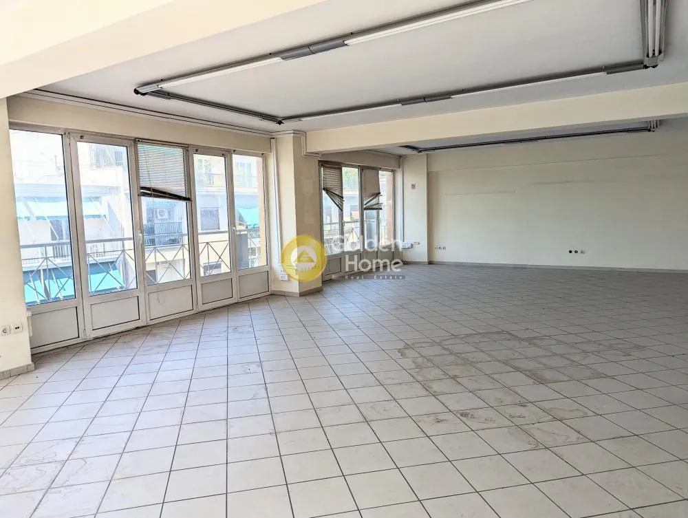 Rooms - Corner Office Building with Terrace in Plaka Square