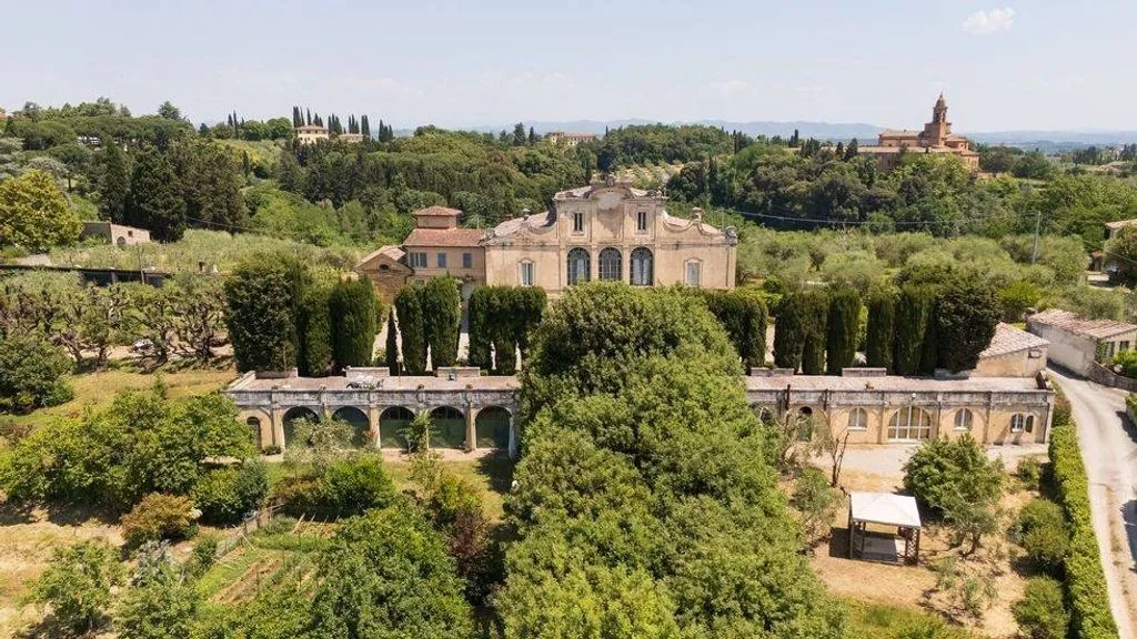 Õhuvaade - Baroque Villa with Private Garden in Siena