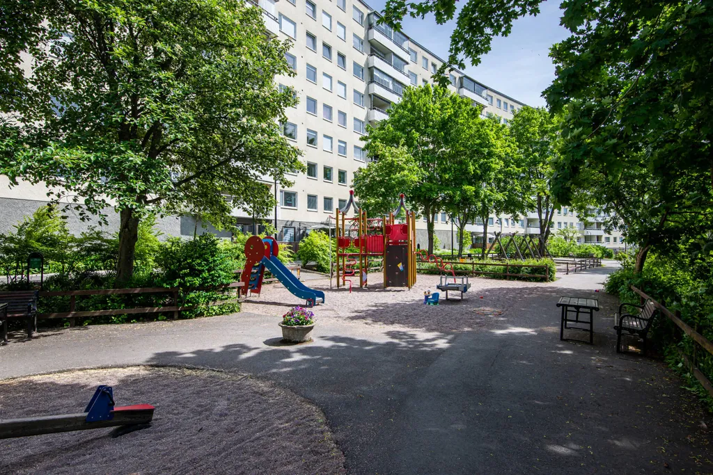 Jardin - Apartment with Balcony in Kallhäll