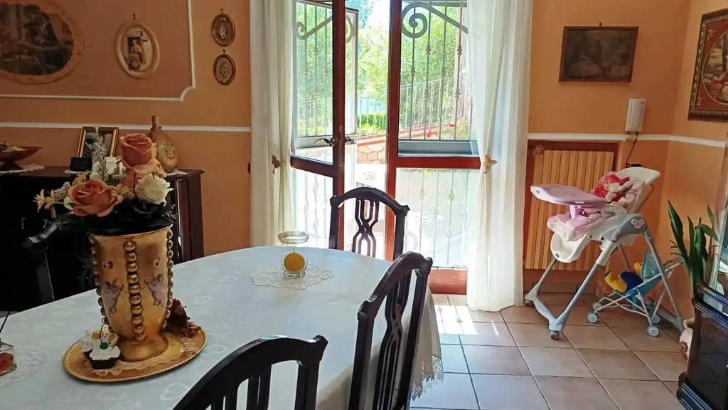 Söögituba - Two-Level Apartment with Garden in Baronissi