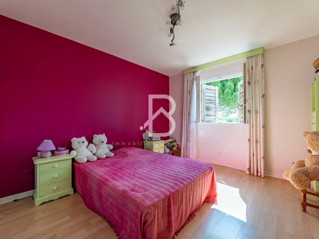 Chambres - Mas avec Terrain de 7 000 m² près de Montpellier