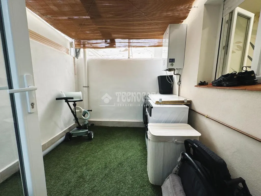 Terrass - Modernised Flat with Balcony in Madrid Centre