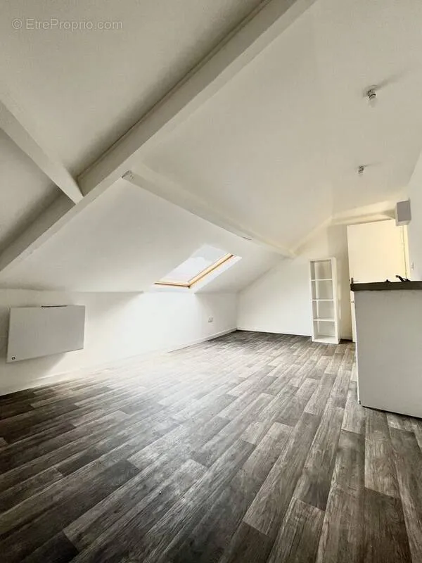 Toad - Apartment with Renovation Potential in Tourcoing