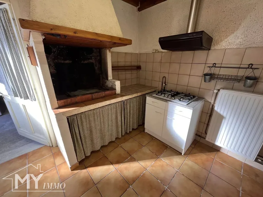 Cuisine - Maison de Ville avec Jardin et Dépendances à Montpon-Ménestérol
